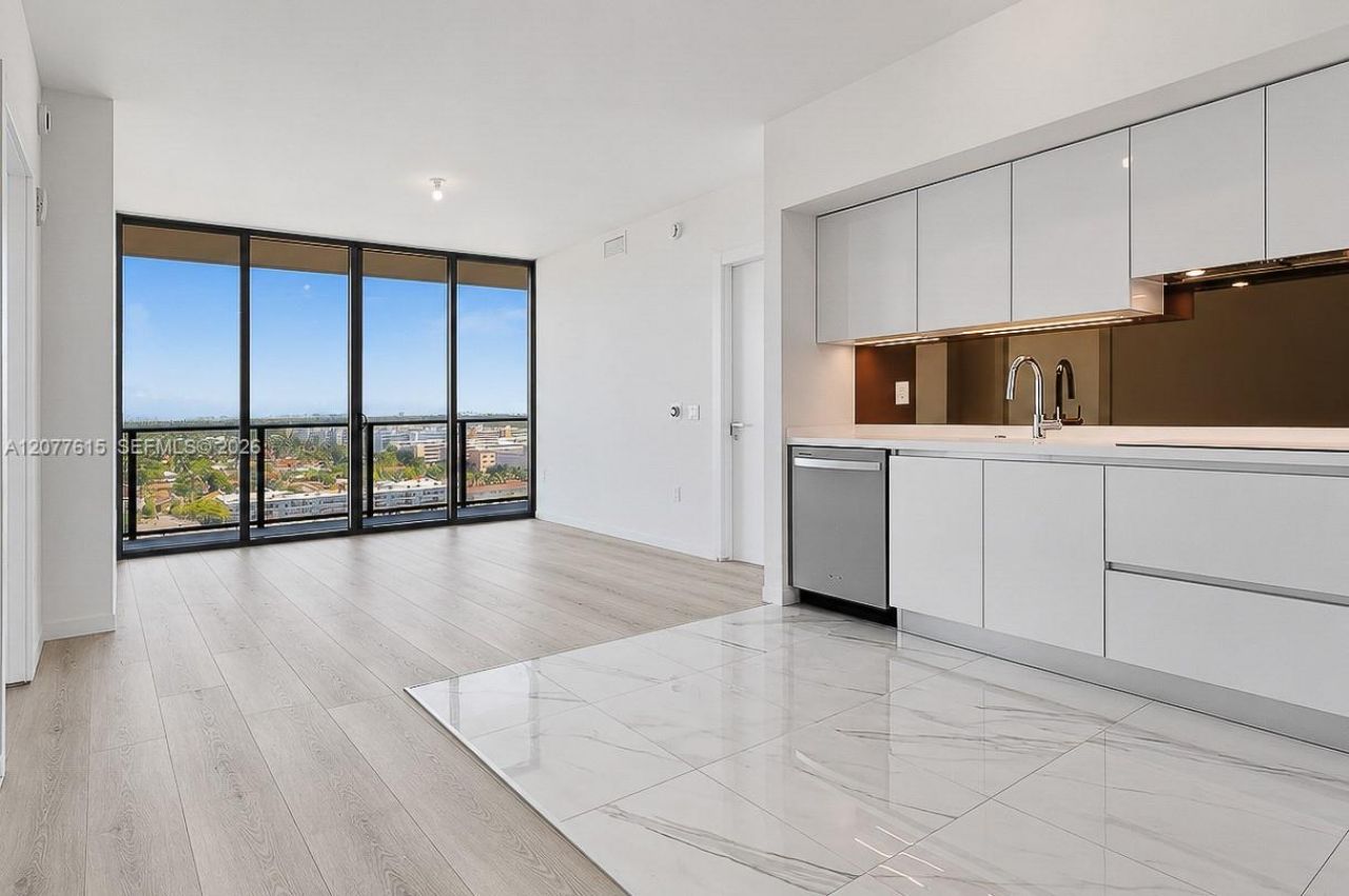 1170 E Hallandale Beach Blvd, Unit 1102, Hallandale Beach, FL 33009 Photo