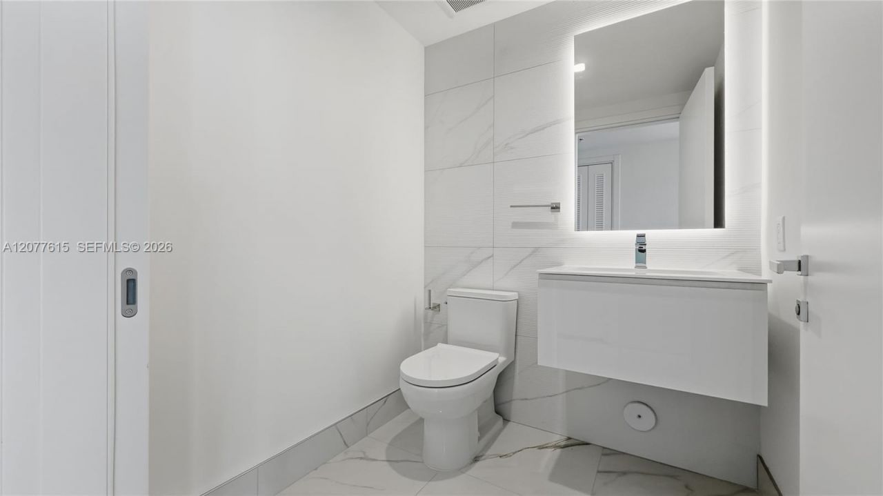 1170 E Hallandale Beach Blvd , Unit 1102, Hallandale Beach, FL 33009 Photo