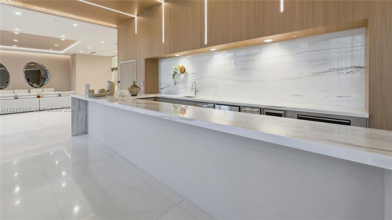 1170 E Hallandale Beach Blvd , Unit 1102, Hallandale Beach, FL 33009 Photo