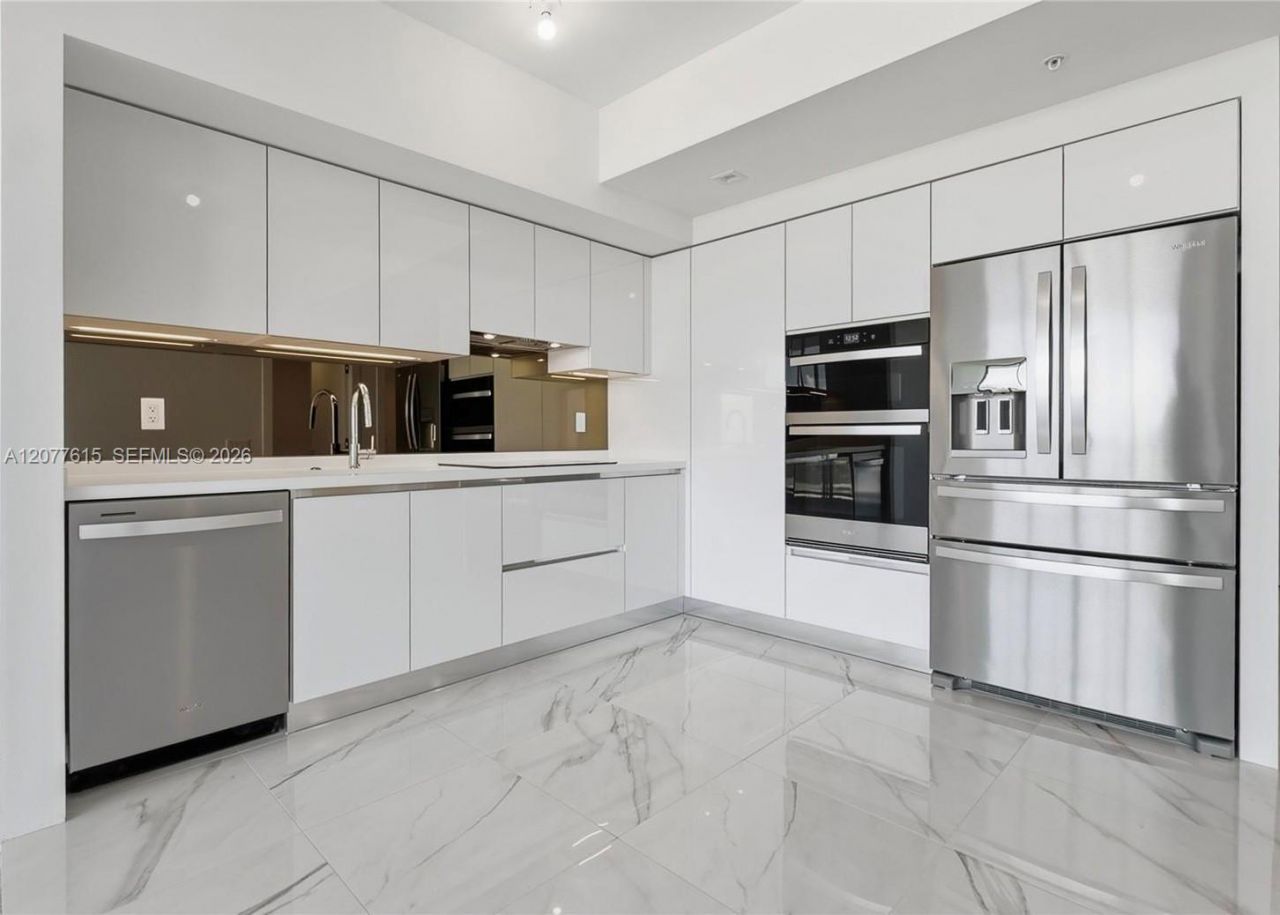1170 E Hallandale Beach Blvd, Unit 1102, Hallandale Beach, FL 33009 Photo