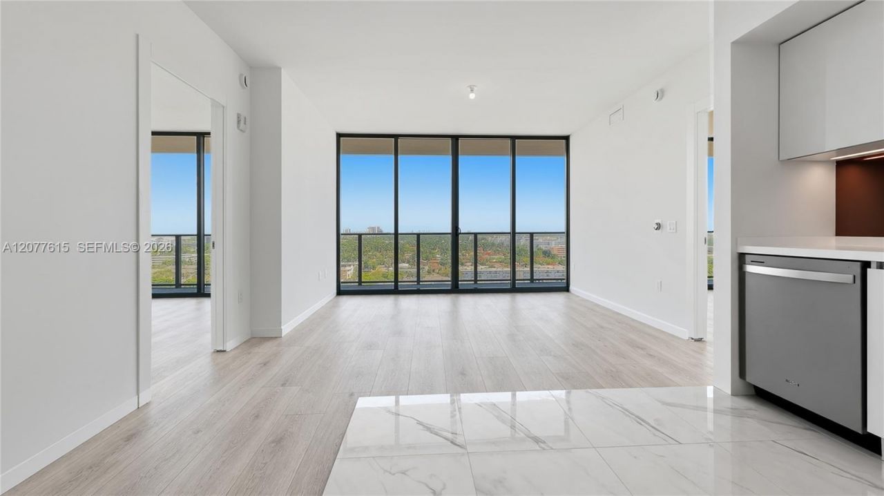 1170 E Hallandale Beach Blvd, Unit 1102, Hallandale Beach, FL 33009 Photo