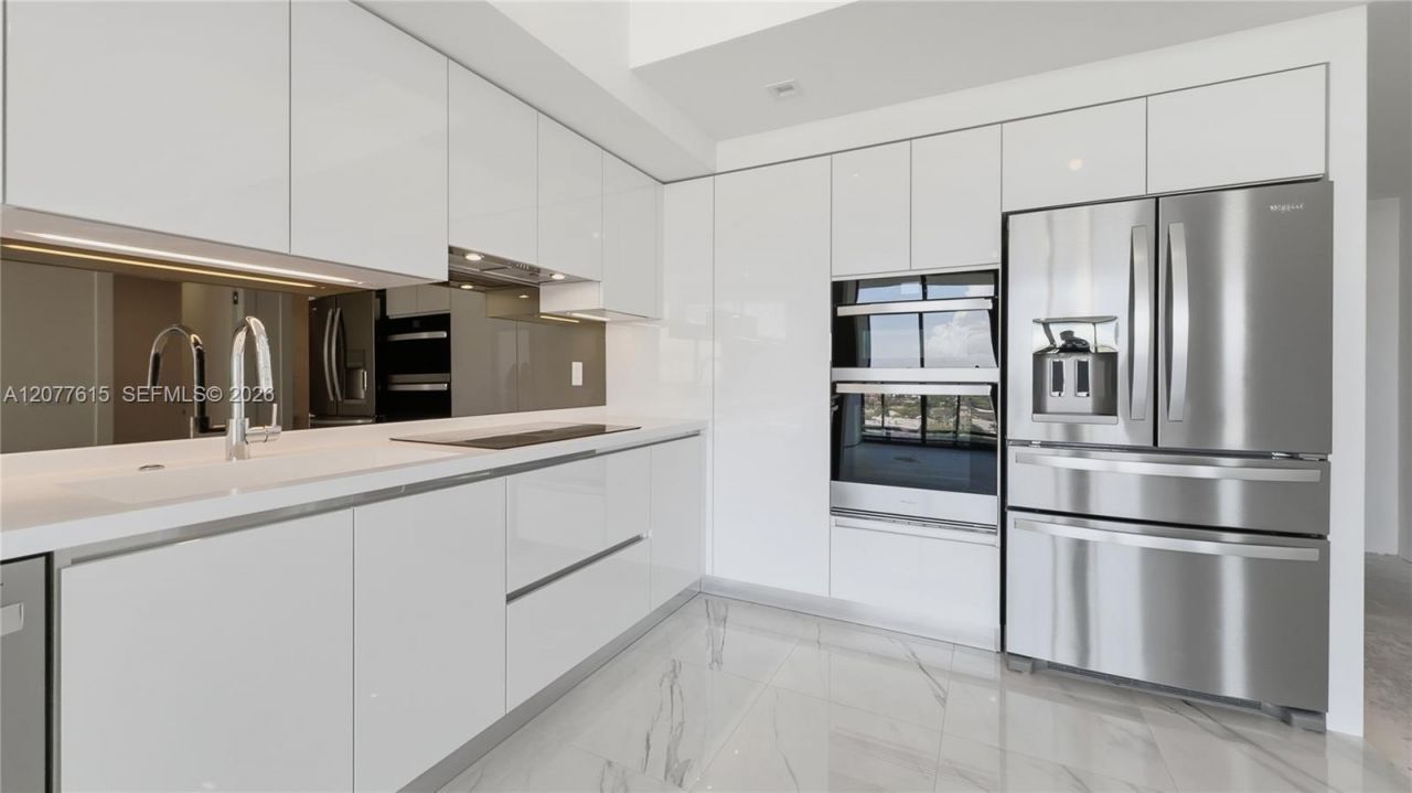 1170 E Hallandale Beach Blvd , Unit 1102, Hallandale Beach, FL 33009 Photo