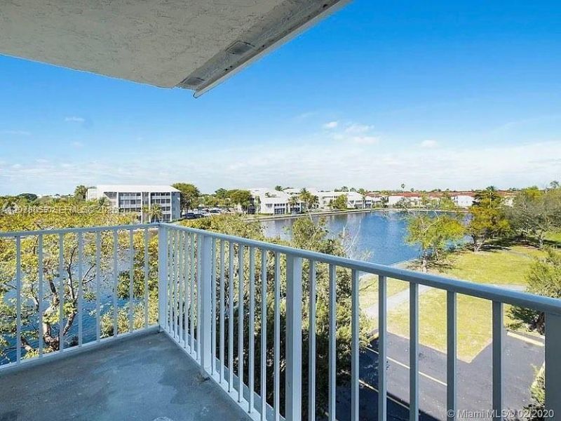 8240 SW 210th St, Unit 319, Cutler Bay, FL 33189 Photo