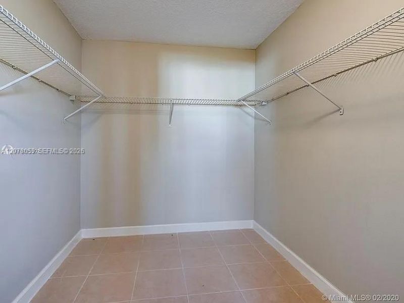 8240 SW 210th St, Unit 319, Cutler Bay, FL 33189 Photo