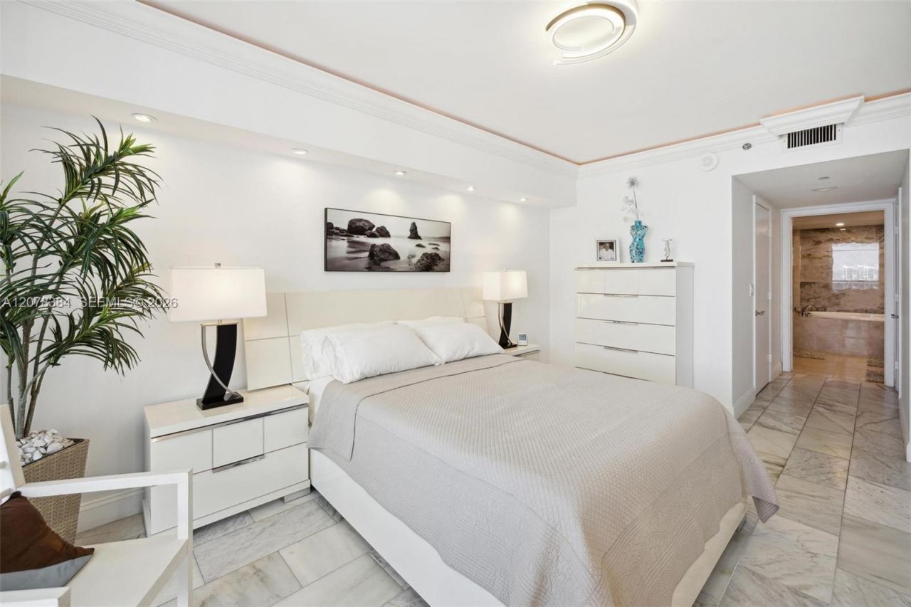 1830 S Ocean Dr , Unit 4210, Hallandale Beach, FL 33009 Photo