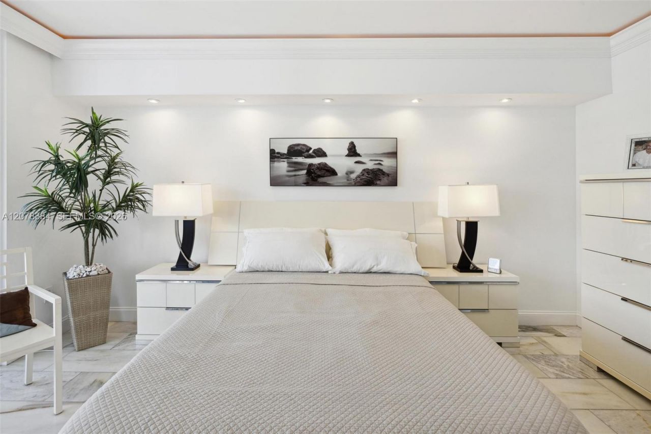 1830 S Ocean Dr , Unit 4210, Hallandale Beach, FL 33009 Photo