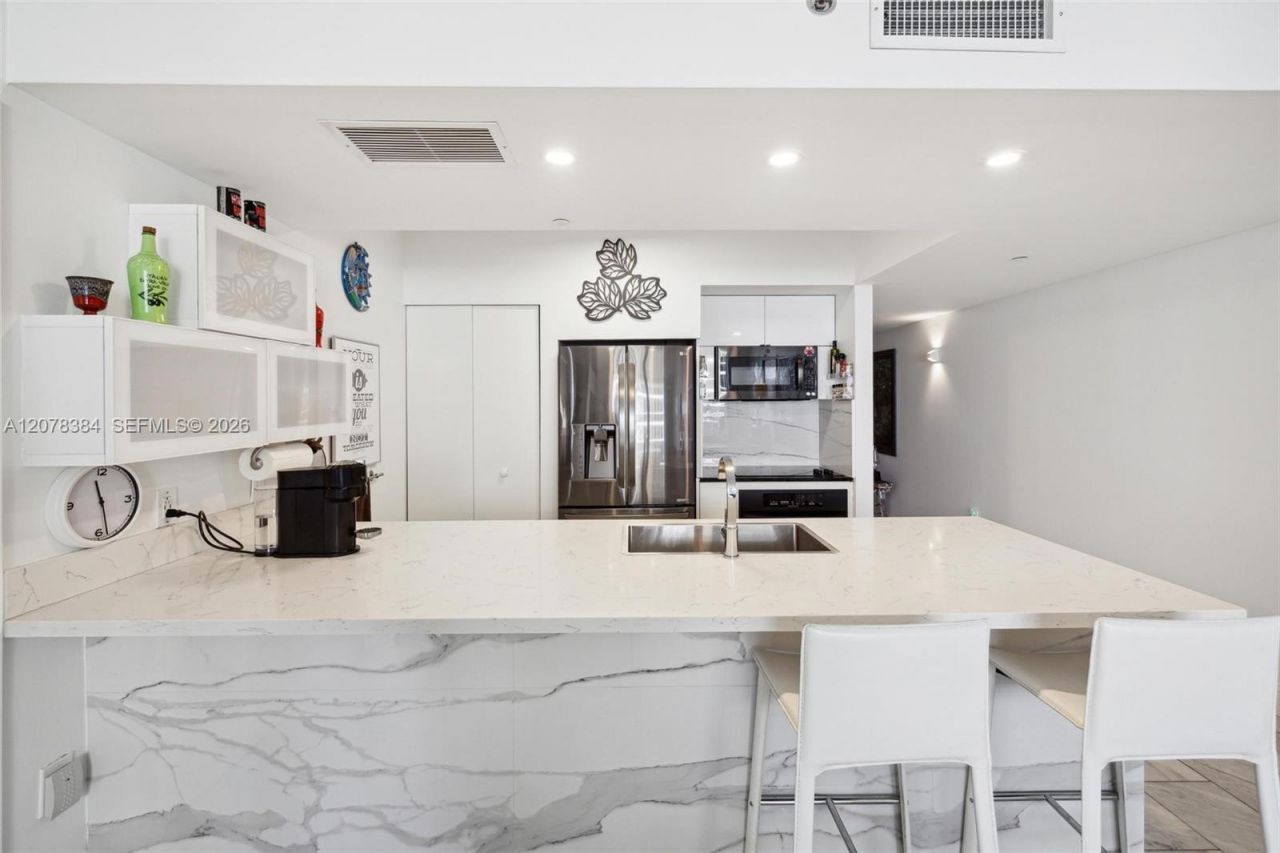 1830 S Ocean Dr , Unit 4210, Hallandale Beach, FL 33009 Photo