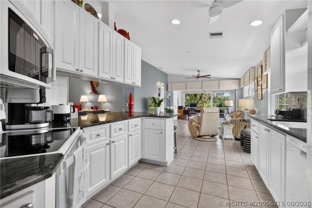 8232 SE Paurotis Lane , Hobe Sound, FL 33455 Photo