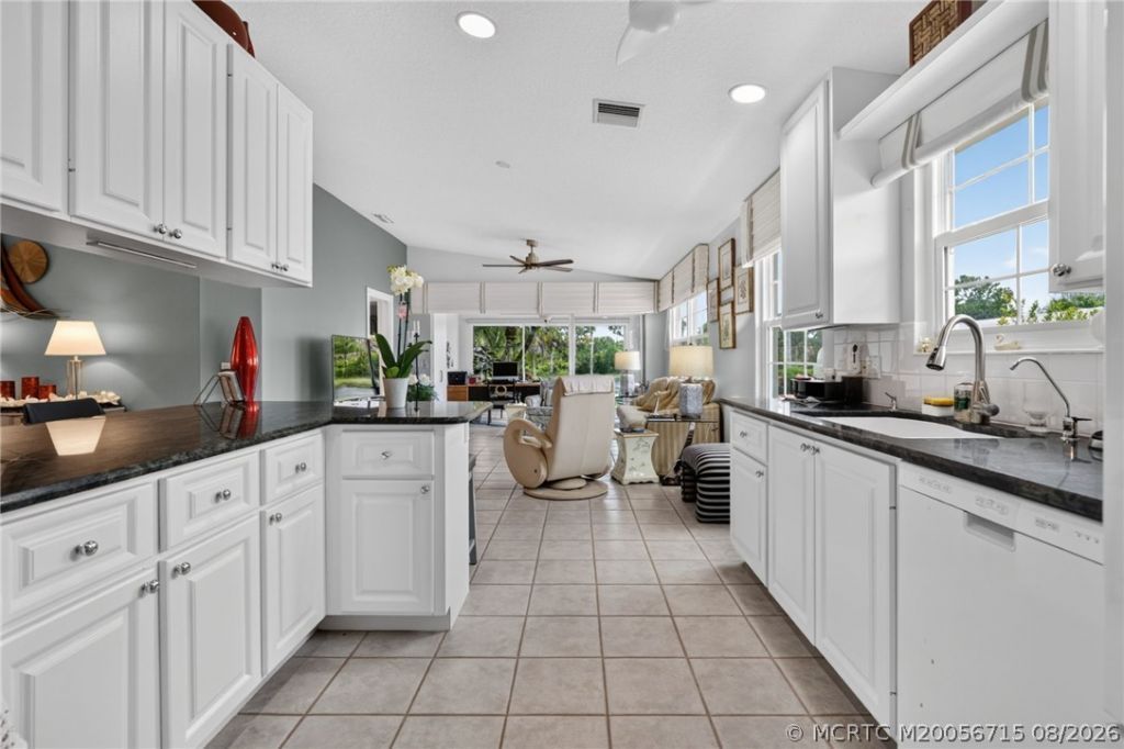 8232 SE Paurotis Lane , Hobe Sound, FL 33455 Photo