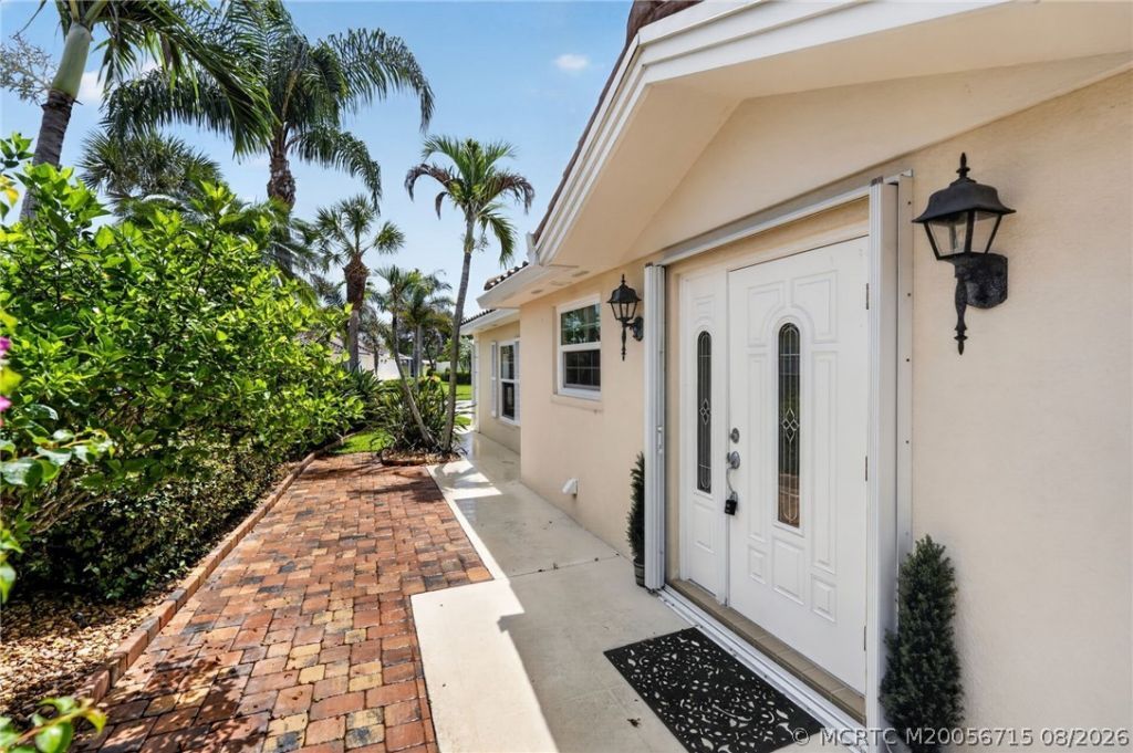 8232 SE Paurotis Lane , Hobe Sound, FL 33455 Photo