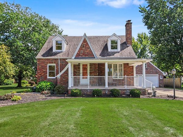 18 West Maxwell Drive, Shelby, OH 44875