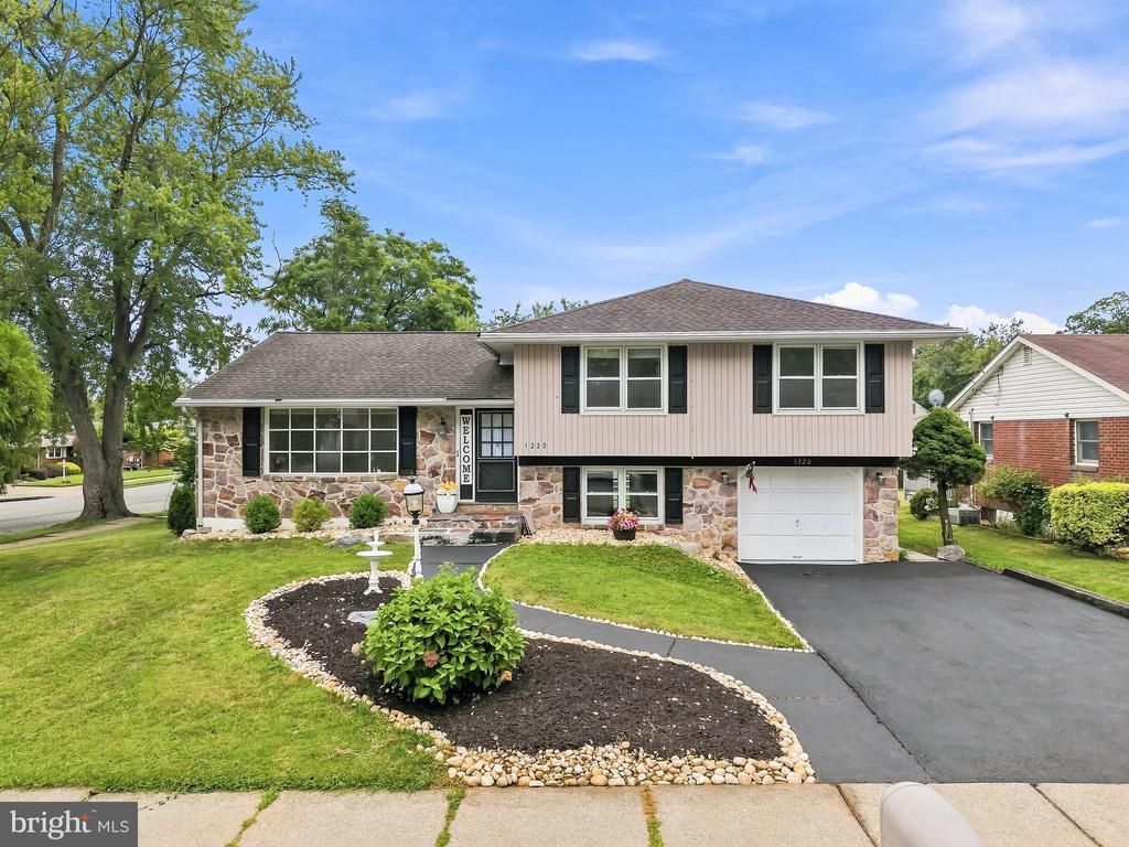 1220 NORTH BOULEVARD , BETHLEHEM, PA 18017