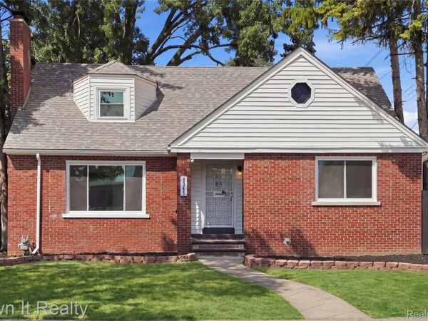 8345 Sorrento Street , Detroit, Mi 48228