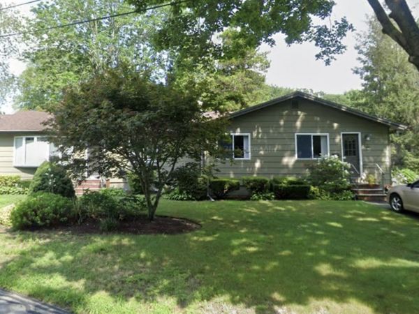 11 Sunview Terrace, Unit 1, Dartmouth, MA 02748