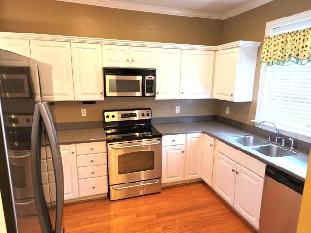 195 Ballard Lane Photo 5