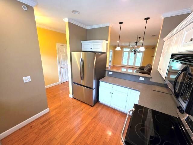195 Ballard Lane Photo 7