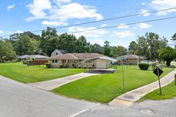 4935 Foxwood Drive photo 4