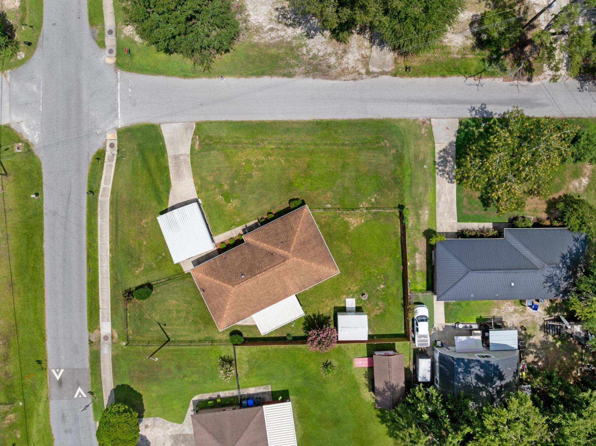 4935 Foxwood Drive Photo 4