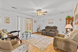 4935 Foxwood Drive photo 4