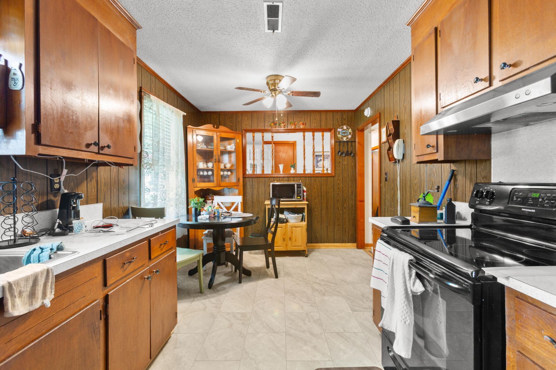 4935 Foxwood Drive Photo 8