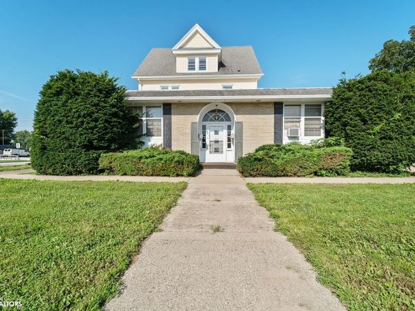1204 5th Street, Nevada, IA 50201