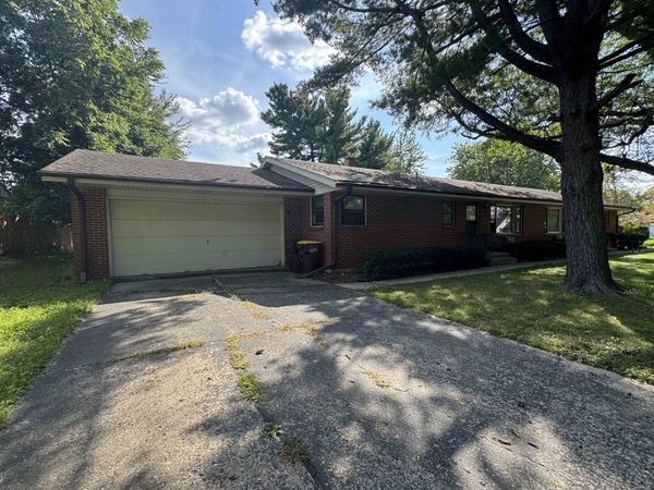 5213 Village Court, ROCKFORD, IL 61108