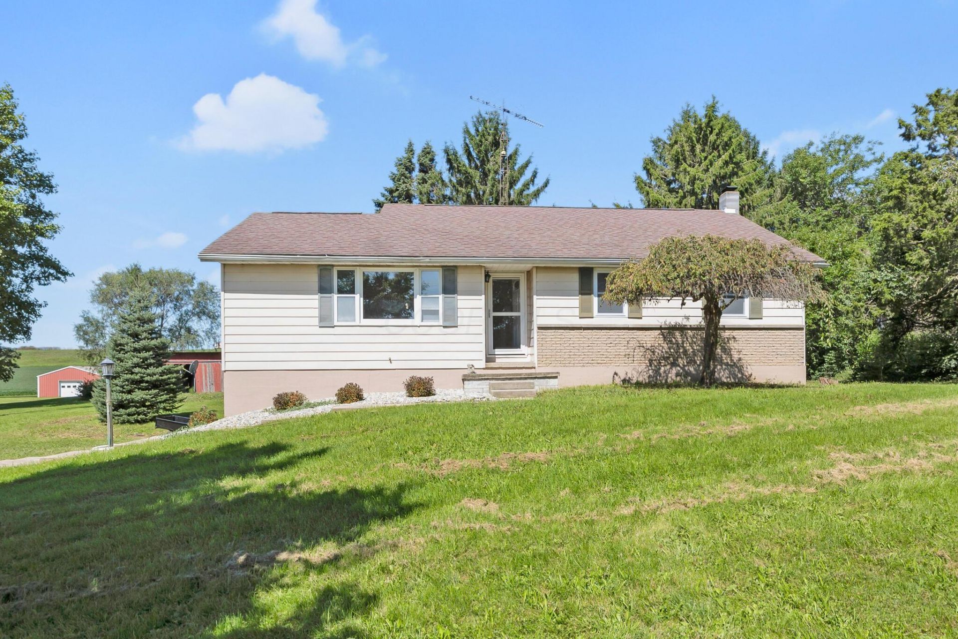 3690 County Road 18, Bellefontaine, OH 43311 Main Photo