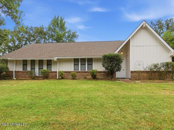 103 Plum Tree Road, Brandon, MS 39047