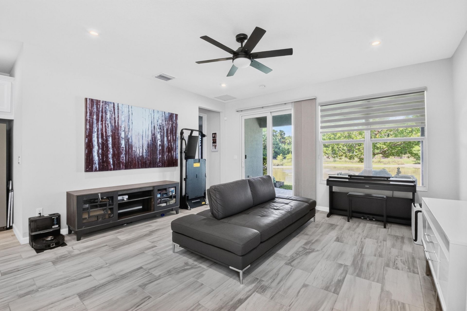 6710 Pointe Of Woods Drive, West Palm Beach, FL 33413 Photo