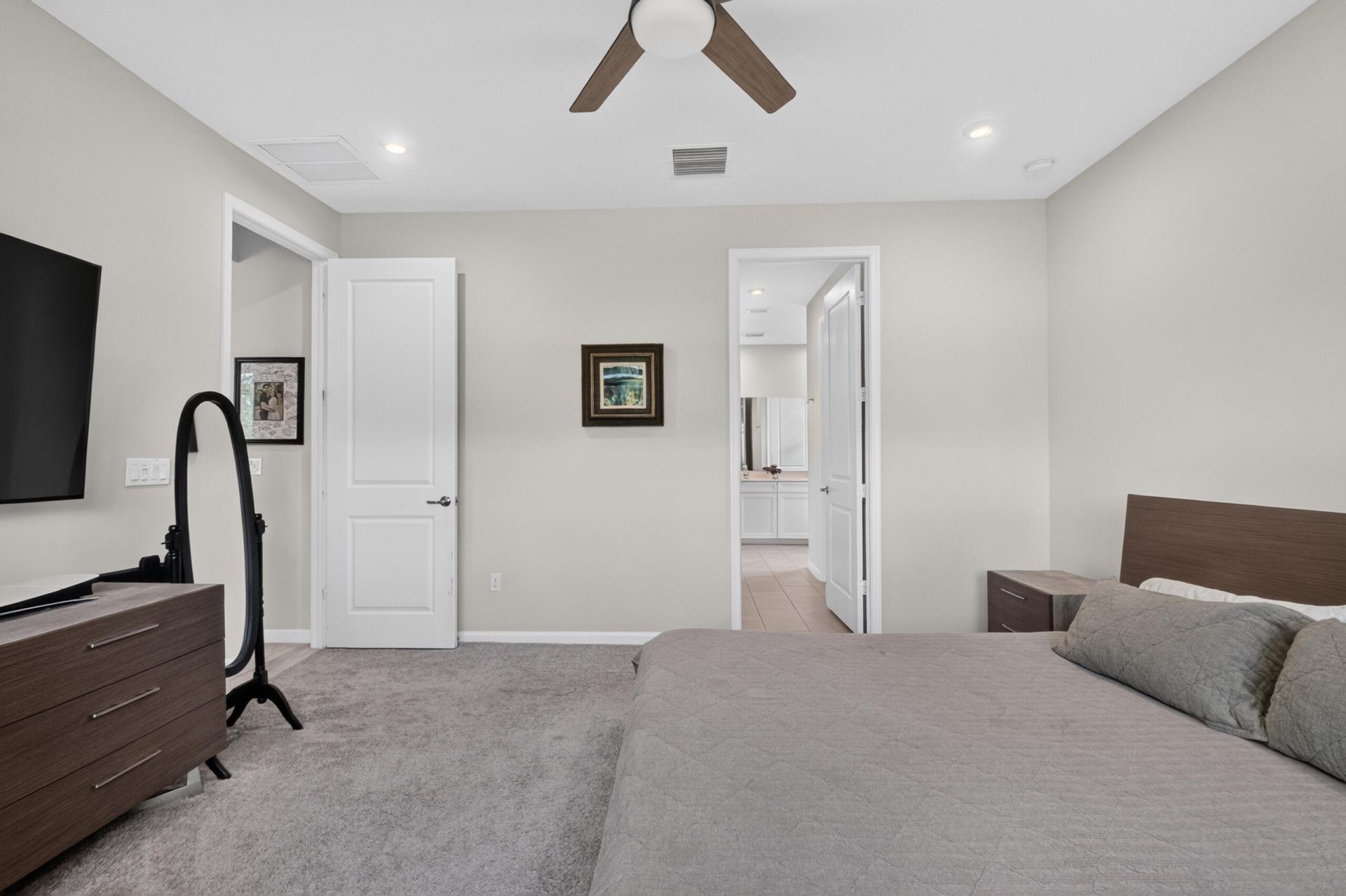 6710 Pointe Of Woods Drive, West Palm Beach, FL 33413 Photo