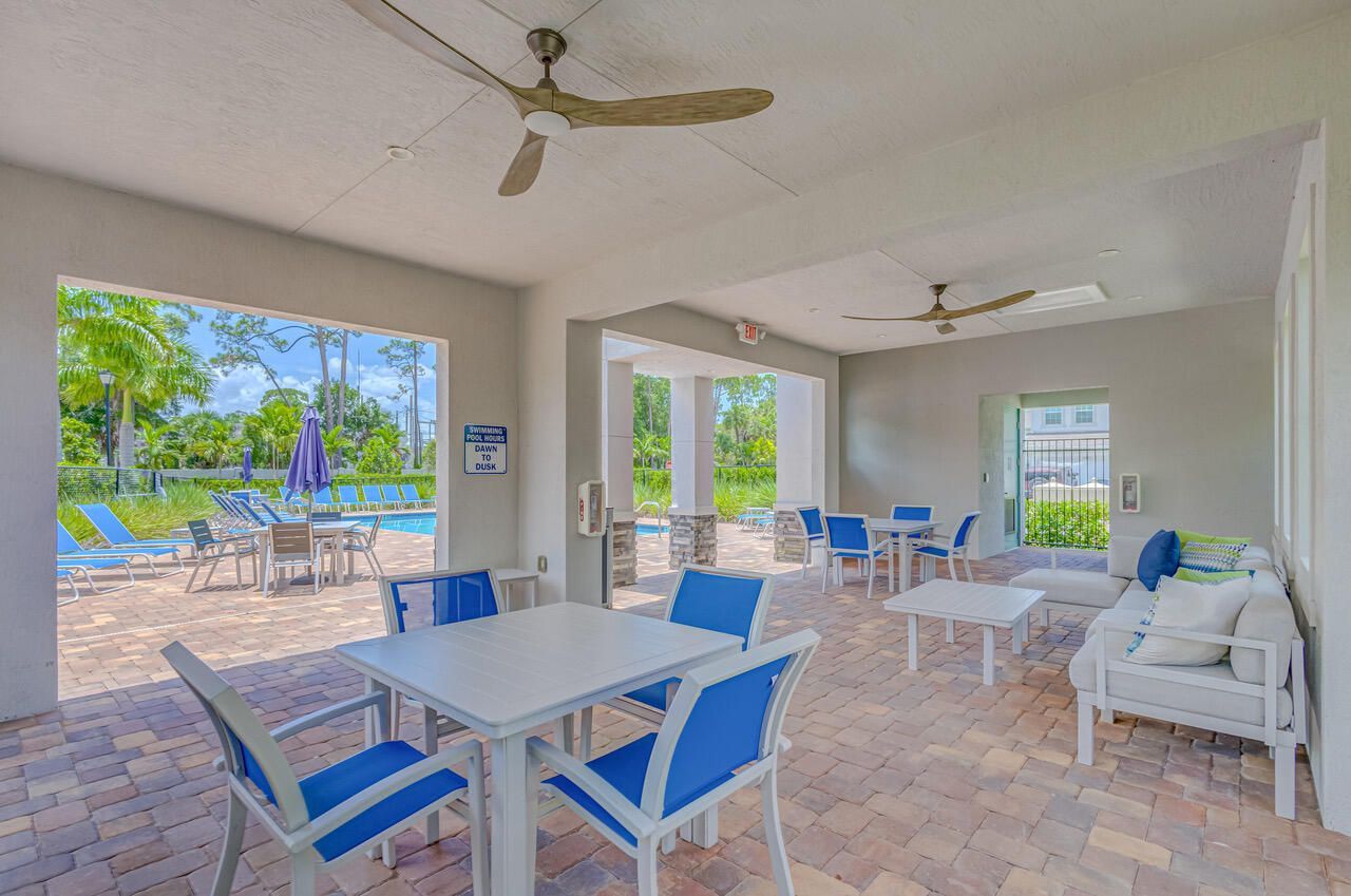 6710 Pointe Of Woods Drive, West Palm Beach, FL 33413 Photo