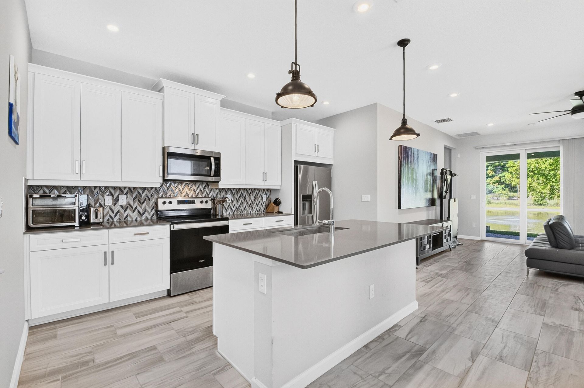 6710 Pointe Of Woods Drive, West Palm Beach, FL 33413 Photo