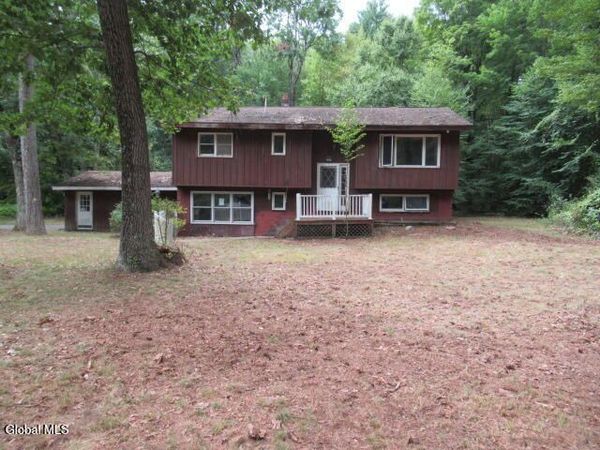 2 Paris Road, Fort Edward, NY 12828