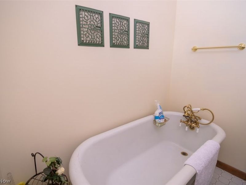 100 Stratton Lane, Flushing, OH 43977 Photo 22