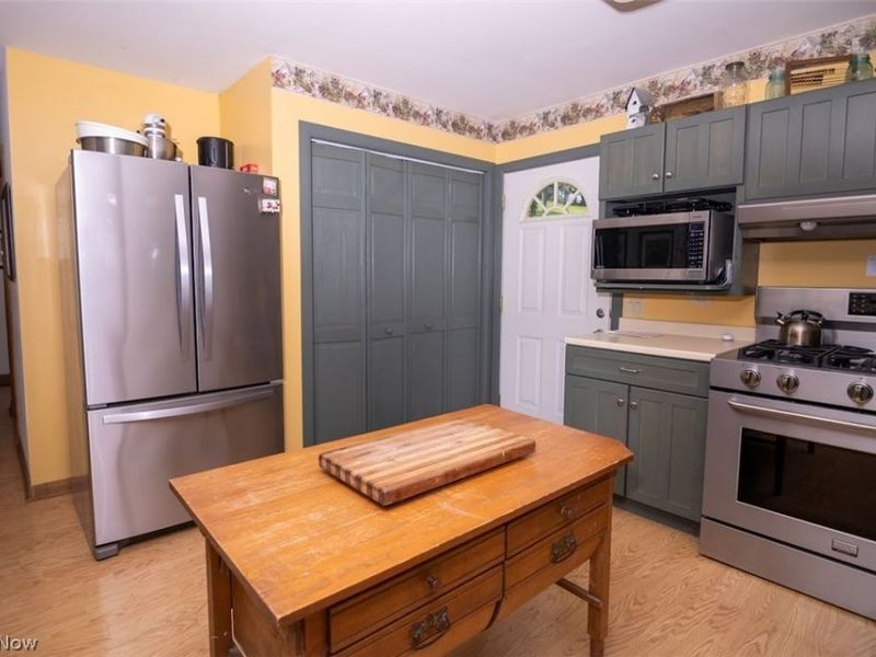 100 Stratton Lane, Flushing, OH 43977 Photo 3
