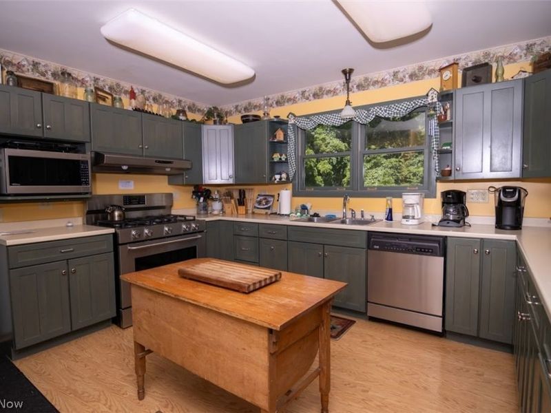 100 Stratton Lane, Flushing, OH 43977 Photo 4