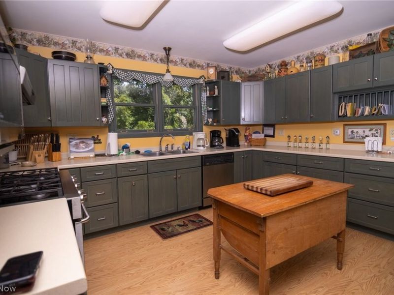 100 Stratton Lane, Flushing, OH 43977 Photo 5