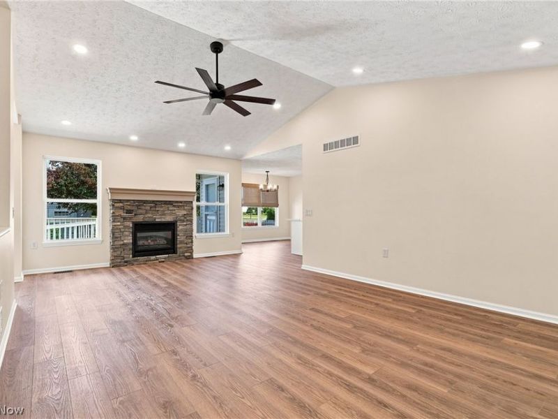 5889 W Breezeway Drive W, North Ridgeville, OH 44039 Photo 4