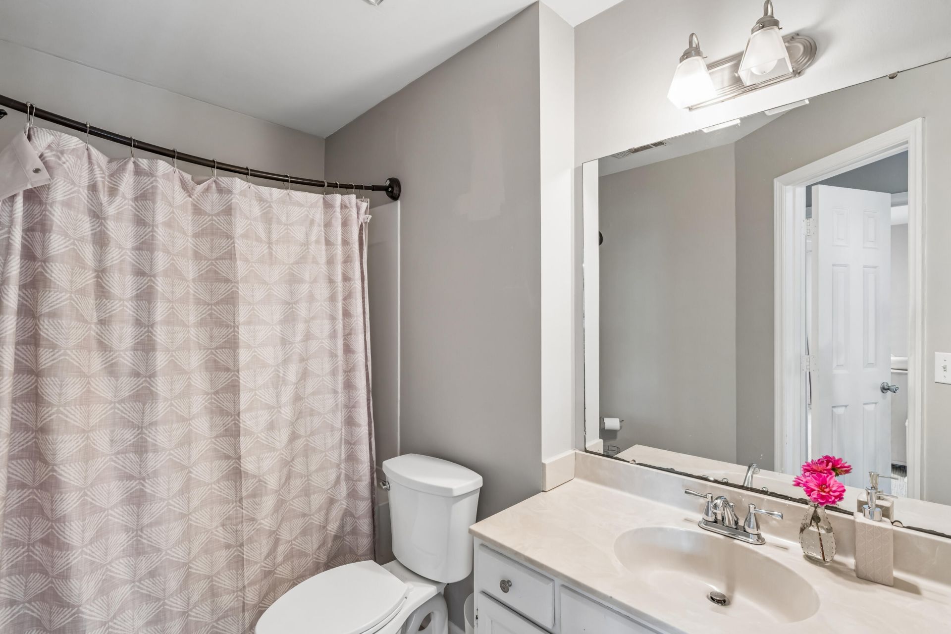 1443 Oaklanding Road Photo 35