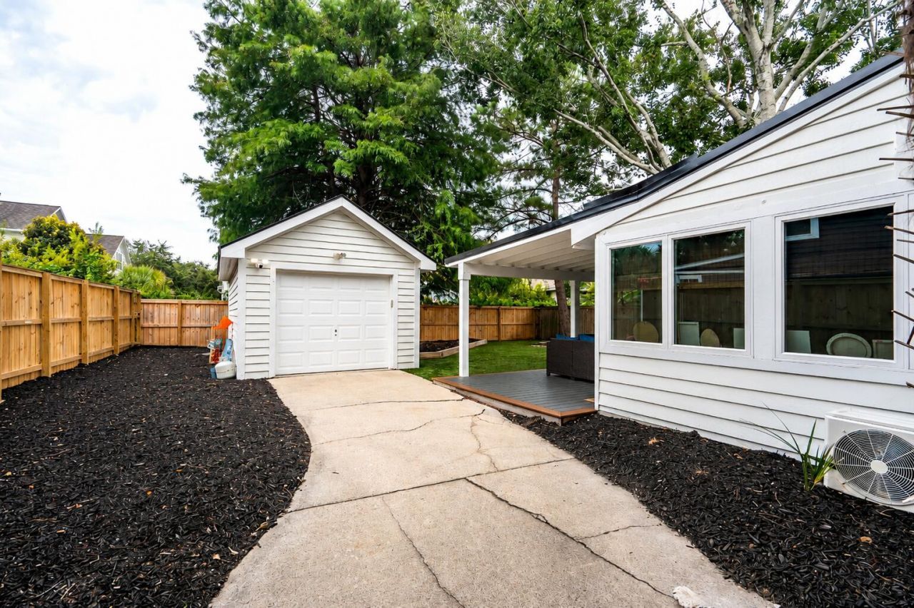 1443 Oaklanding Road Photo 46
