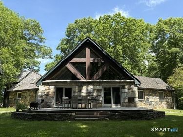 40 Looking Glass Hill, Litchfield, CT 06759
