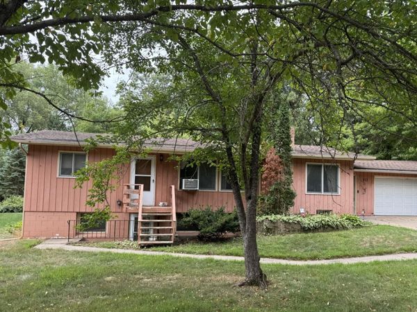 213 8th Avenue N, Sartell, MN 56377