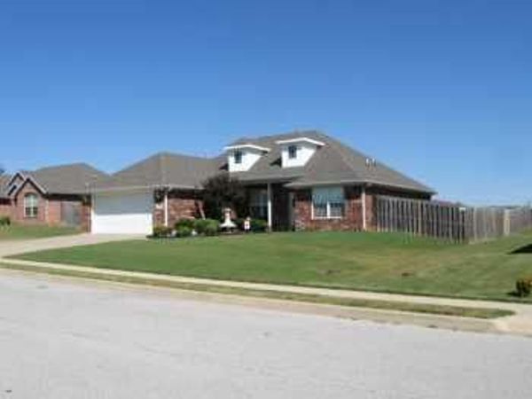231 Beasley Drive , Centerton, AR 72719