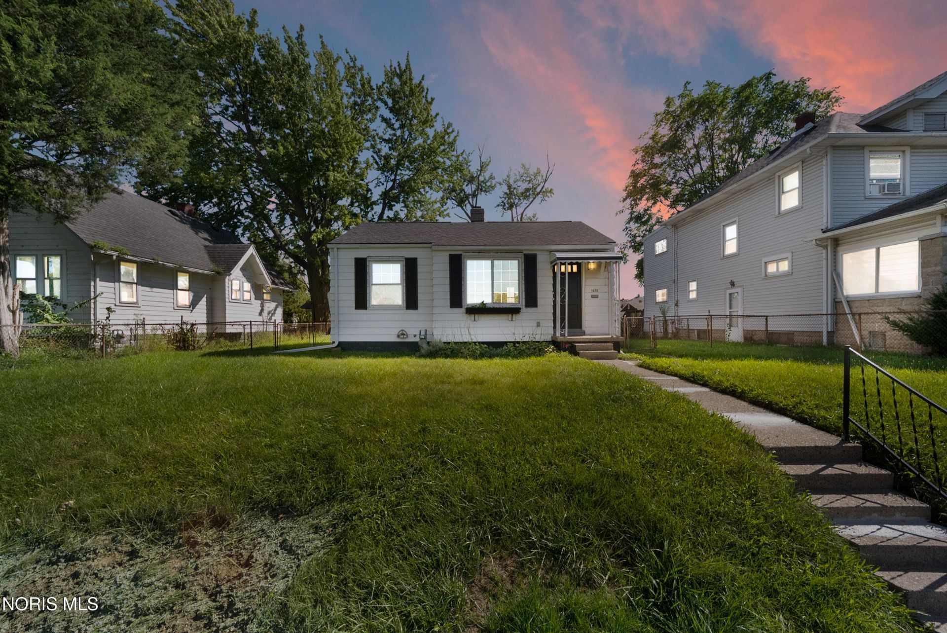 1616 Denver Avenue, Toledo, OH 43605 Main Photo