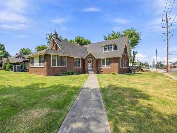 2402 Boston , Muskogee, OK 74401