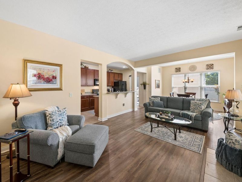 5573 Lantos Road, Dublin, OH 43016 Photo 3