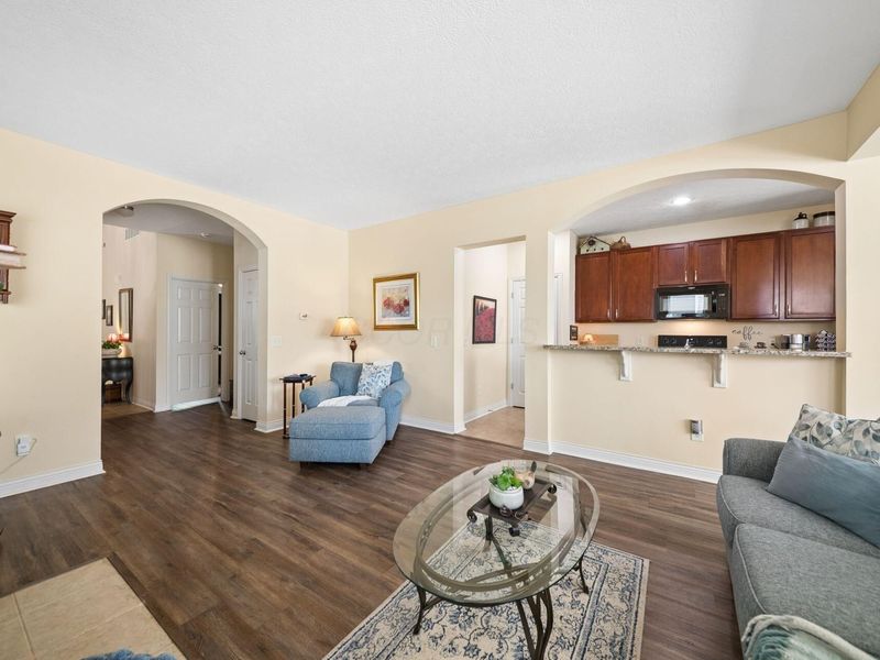 5573 Lantos Road, Dublin, OH 43016 Photo 5