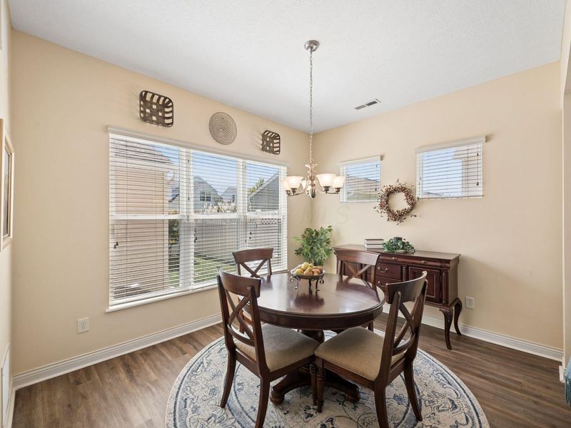 5573 Lantos Road, Dublin, OH 43016 Photo 6