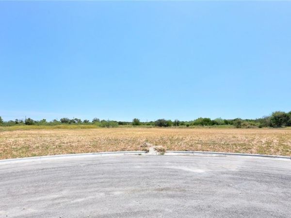 2062 Botts Drive , Salado, TX 76571