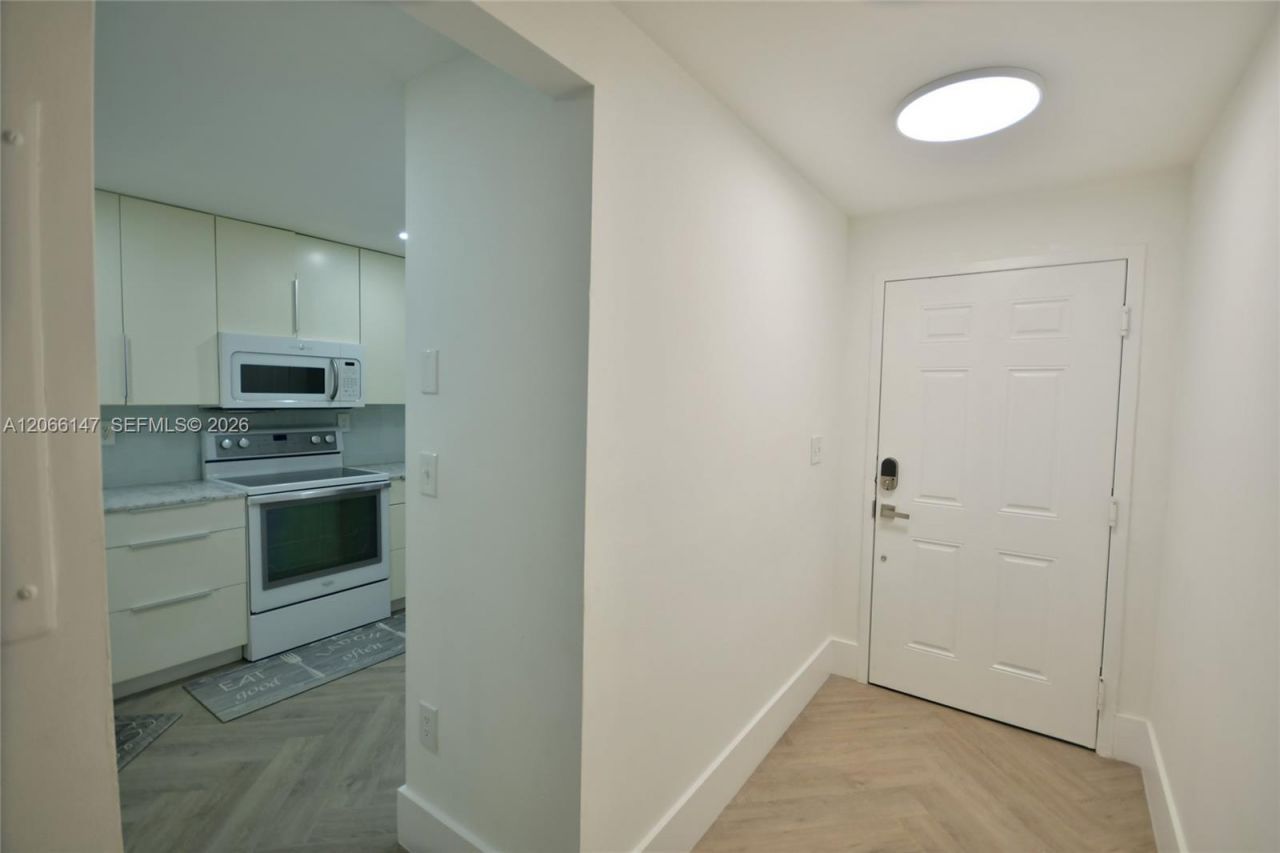 10026 Hammocks Blvd , Unit 103-6, Miami, FL 33196 Photo